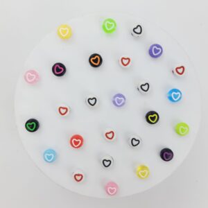 Pasantes en forma de pastillas con corazones