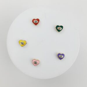 Pasantes de ojos turcos en forma de corazón