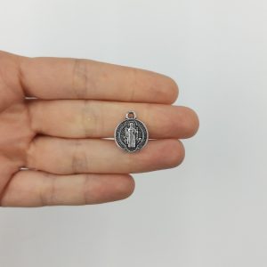 Dijes de religiones - San Benito