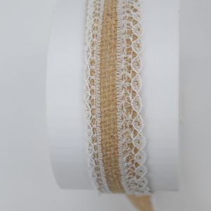 Cinta de yute con puntilla
