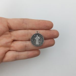 Dijes de religiones - San Benito